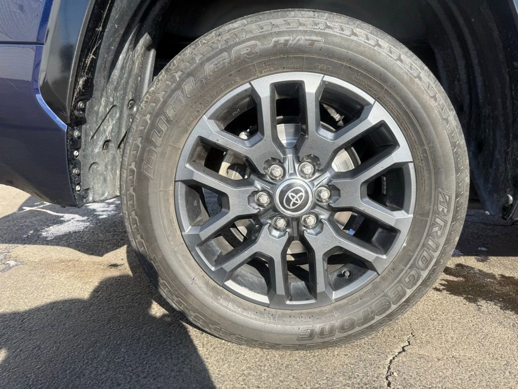 Used 2022 Toyota Tundra Platinum w/ Advanced Package image 52