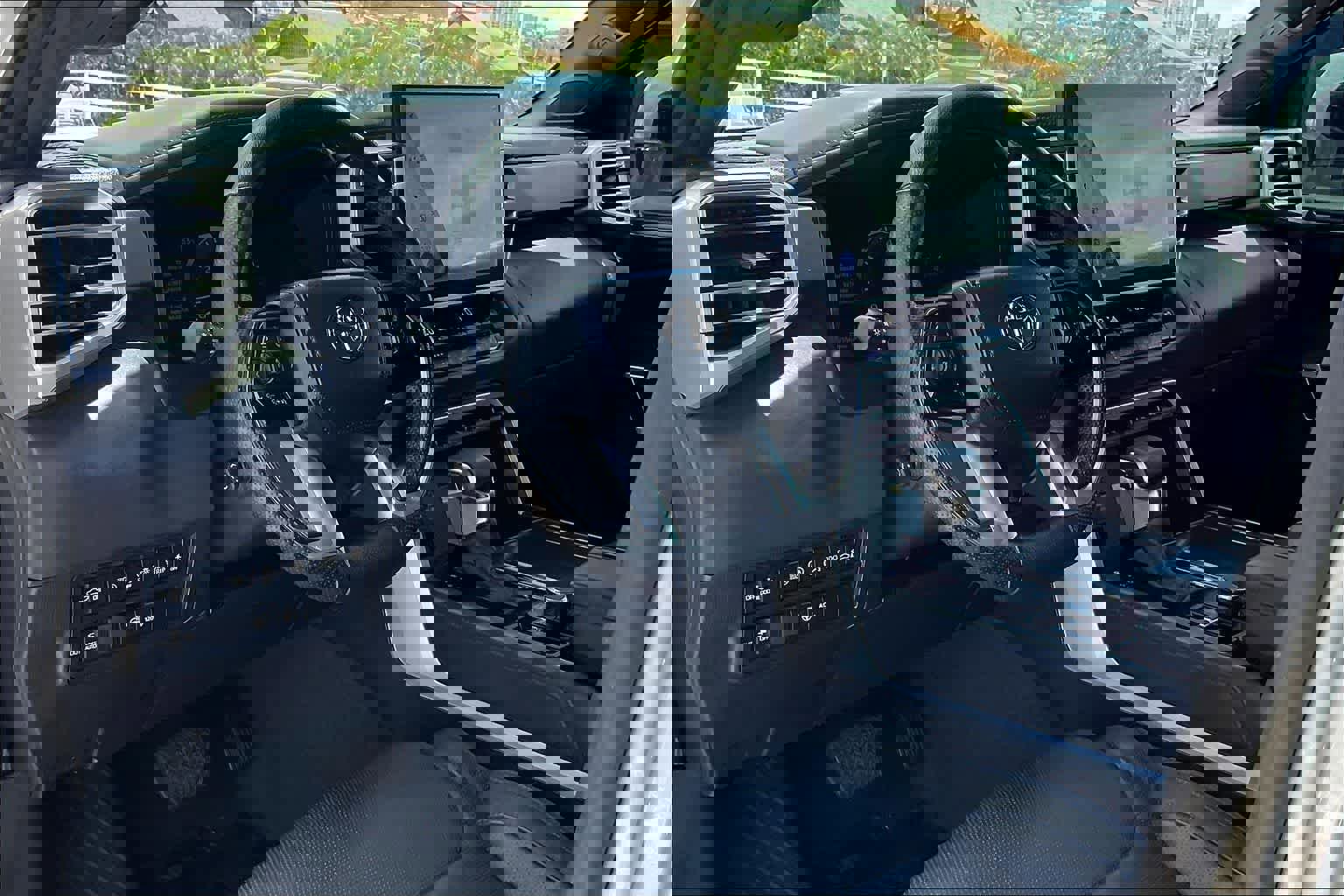 Used 2024 Toyota Tundra Platinum image 8