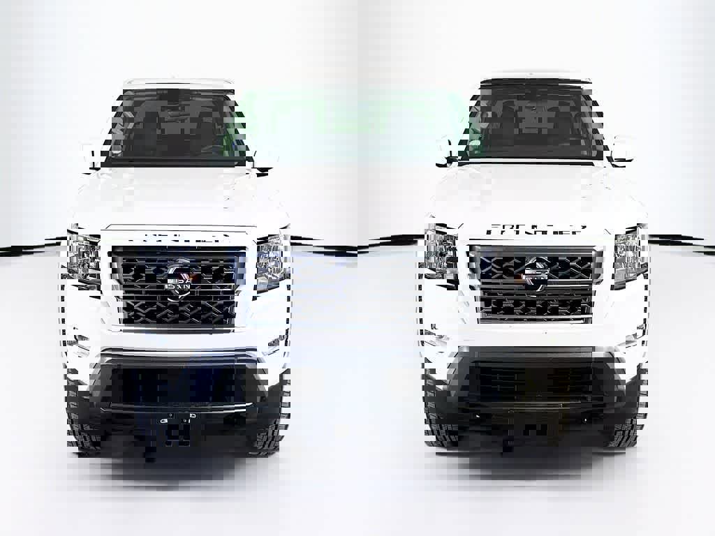 Used 2024 Nissan Frontier SV w/ Technology Package image 8