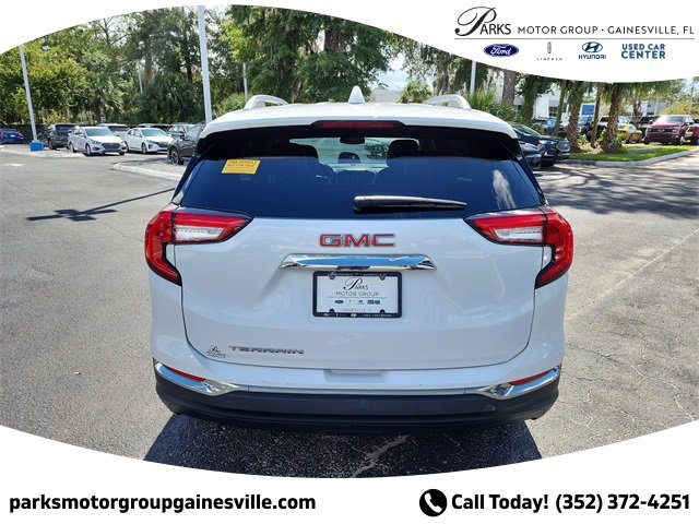 Used 2023 GMC Terrain SLT image 4