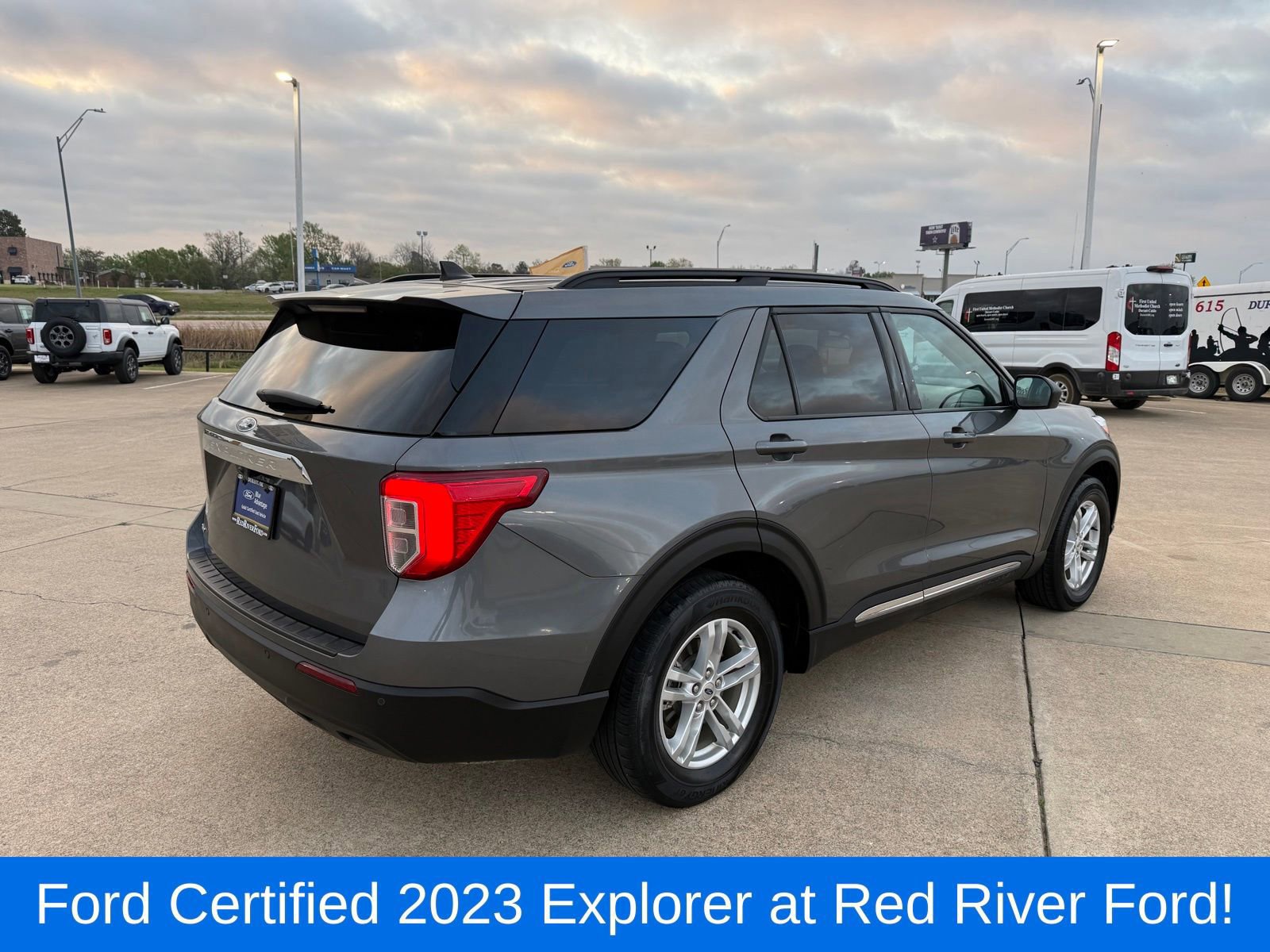 Certified 2023 Ford Explorer XLT image 5