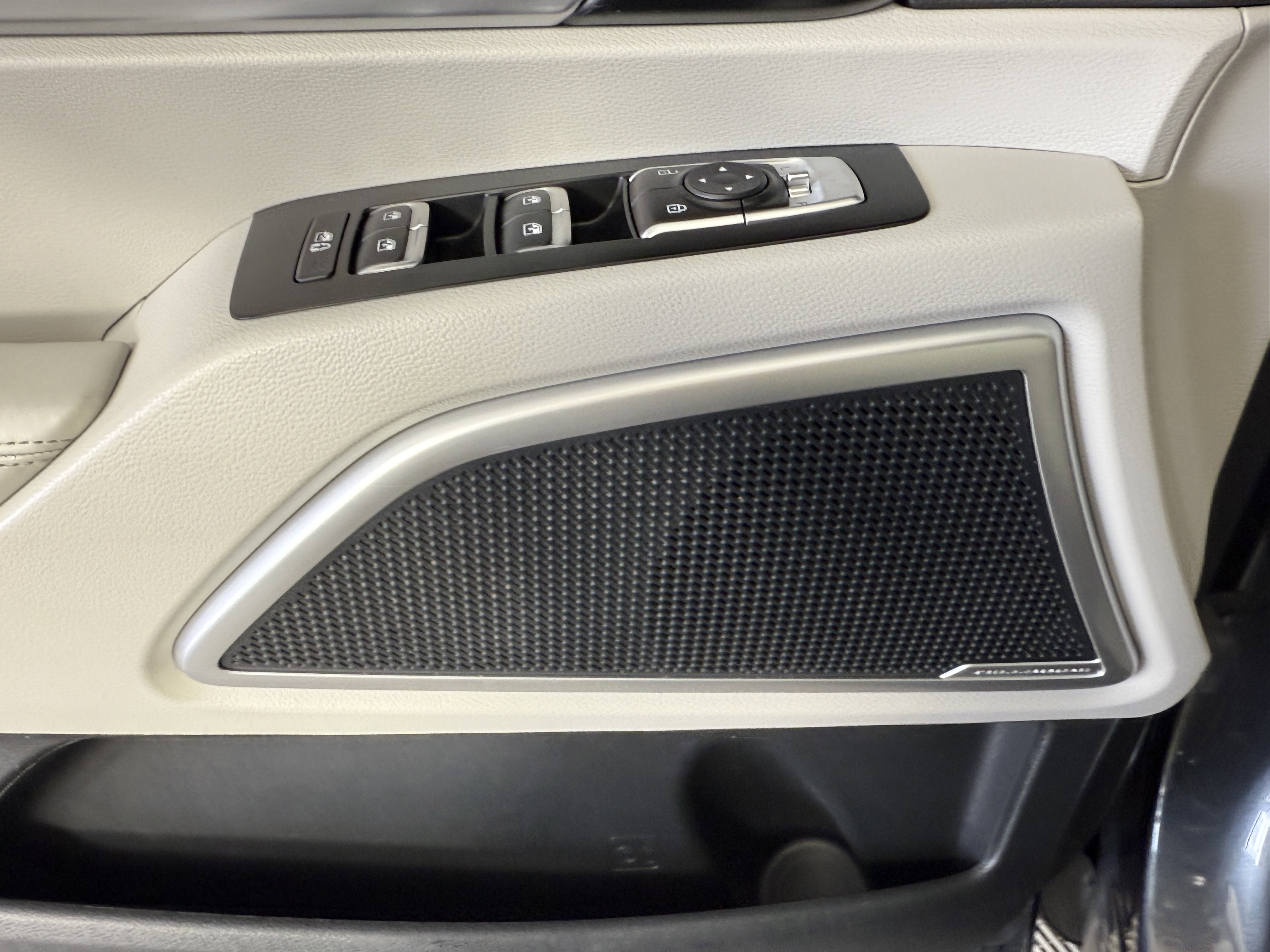 Used 2020 Kia Telluride S image 17