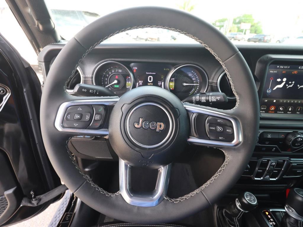 Used 2023 Jeep Wrangler Unlimited Sahara image 20