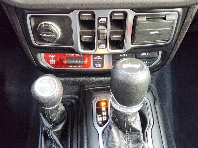 Used 2025 Jeep Wrangler Unlimited Rubicon image 18