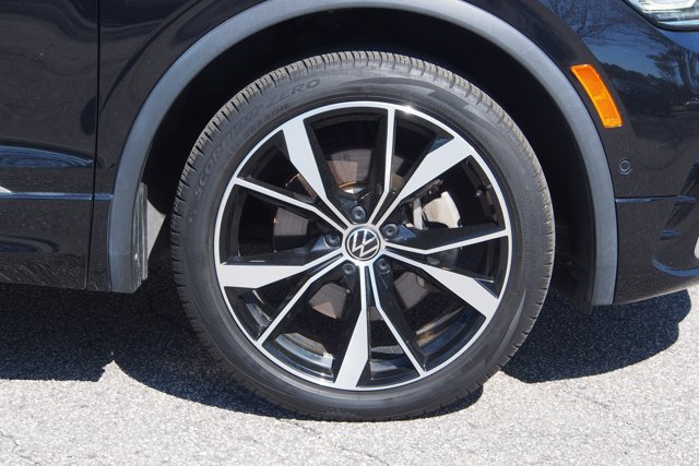 Used 2022 Volkswagen Tiguan SEL R-Line AWD/4WD image 10