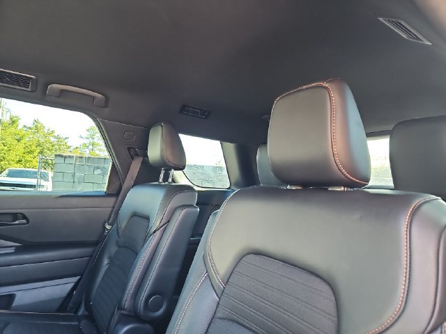 Used 2023 Nissan Pathfinder Rock Creek AWD/4WD image 14