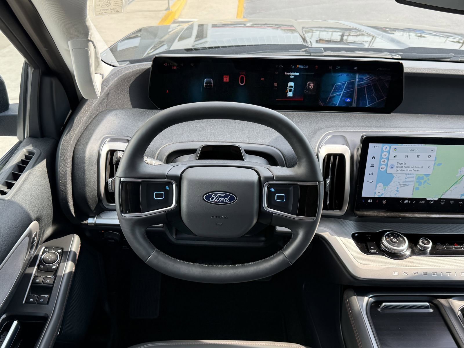 Certified 2025 Ford Expedition Active AWD/4WD image 11