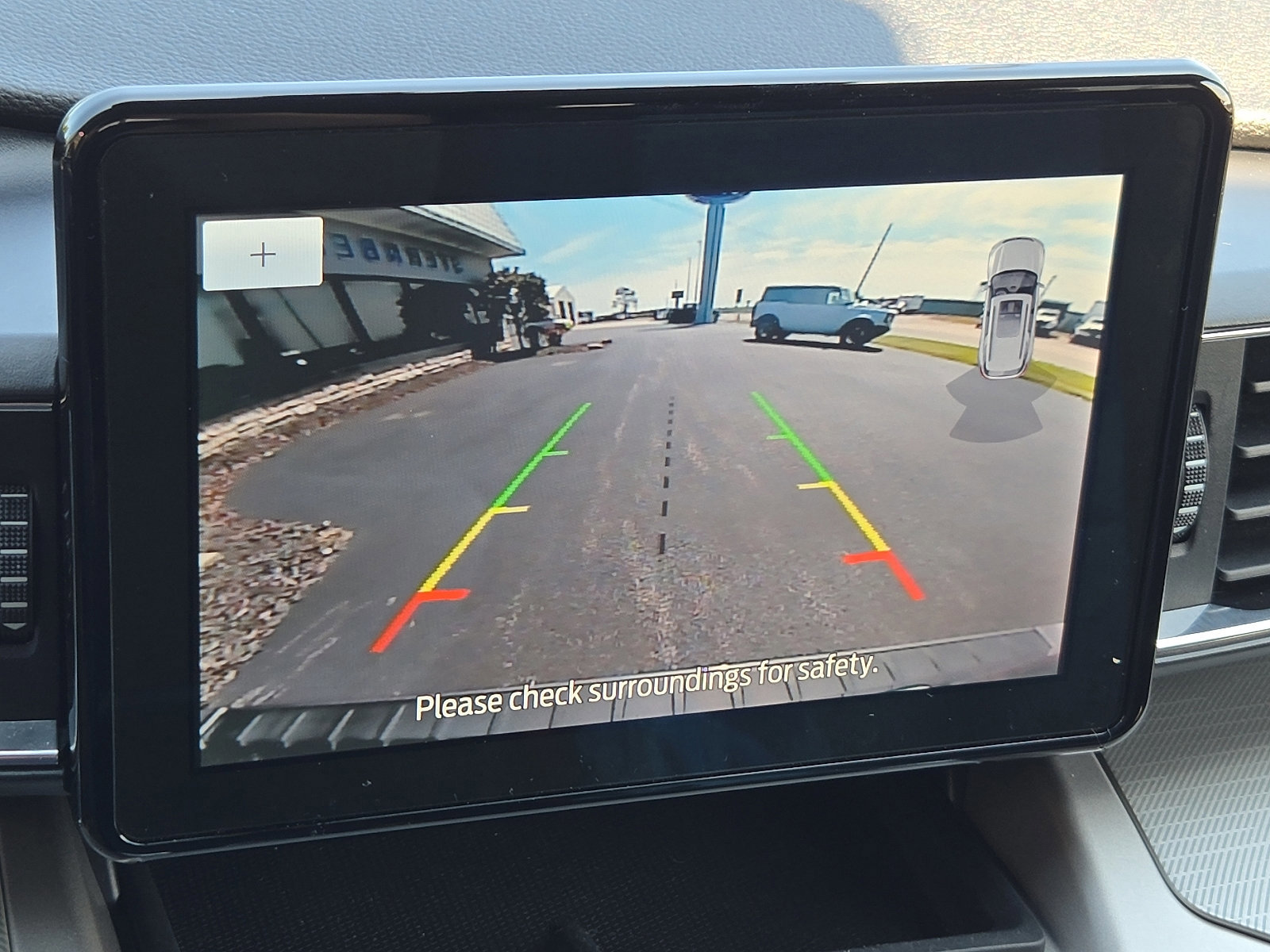 Certified 2022 Ford Explorer XLT w/ Equipment Group 202A image 17