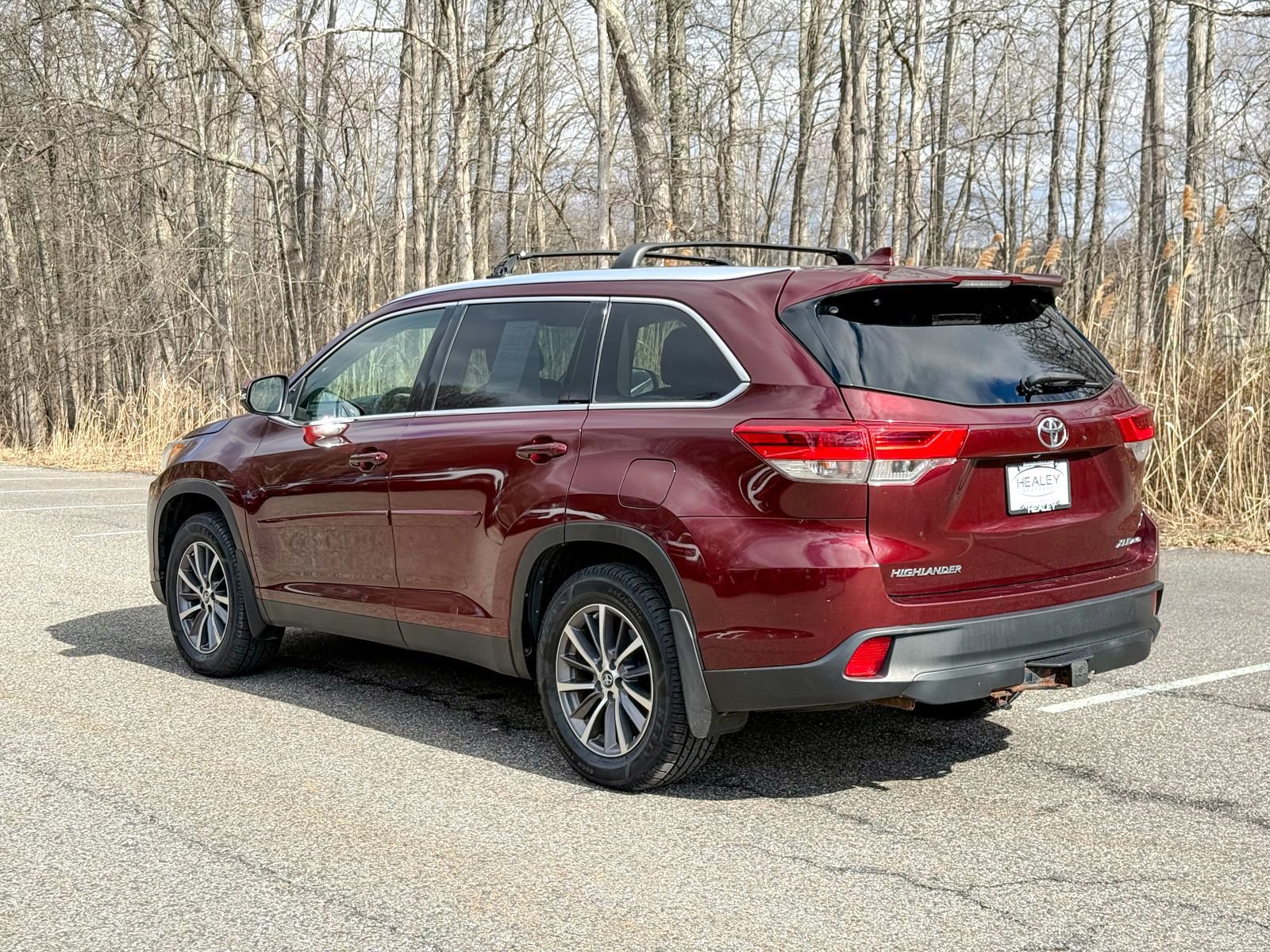 Used 2019 Toyota Highlander XLE AWD/4WD image 5