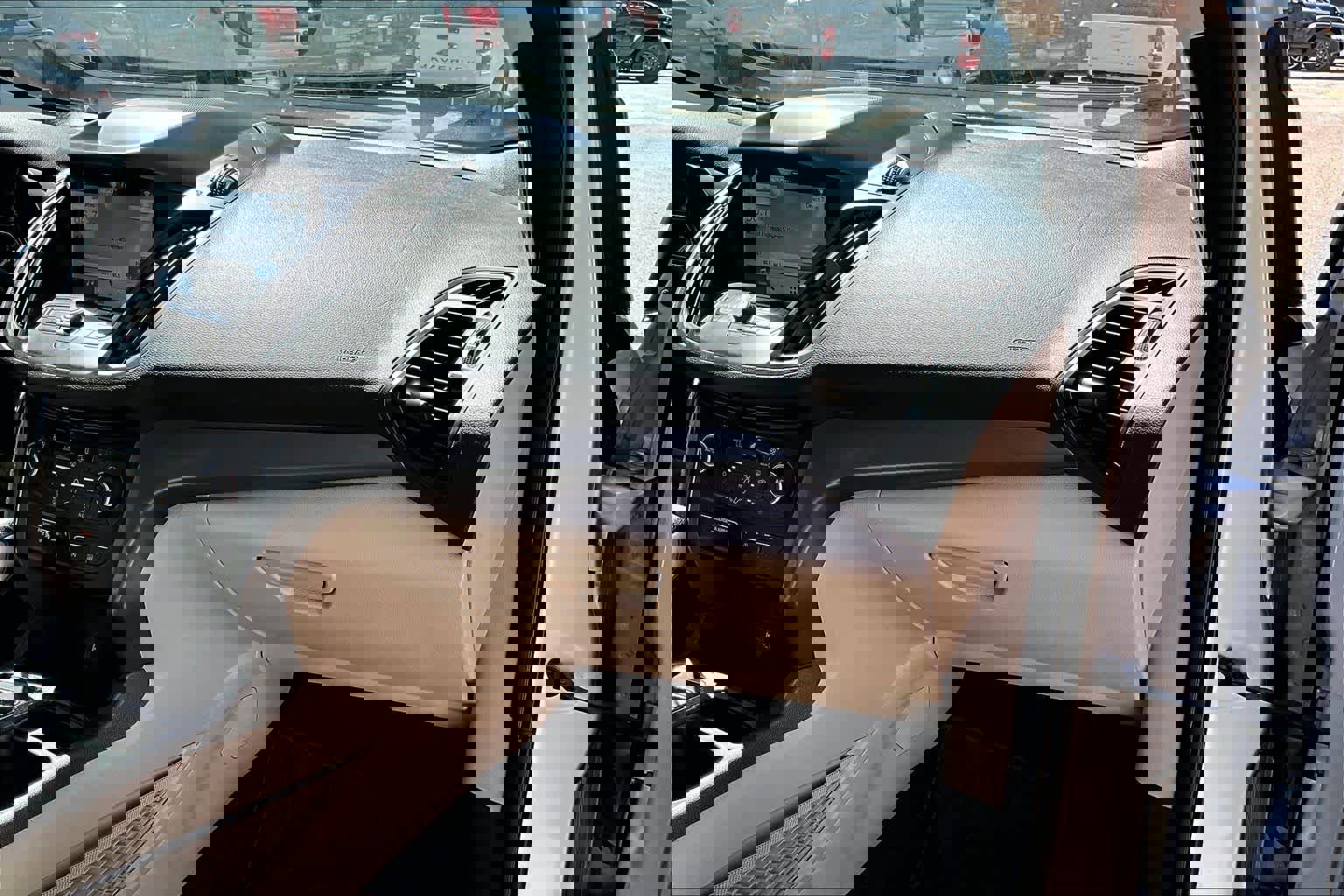 Certified 2019 Ford Escape SE image 21