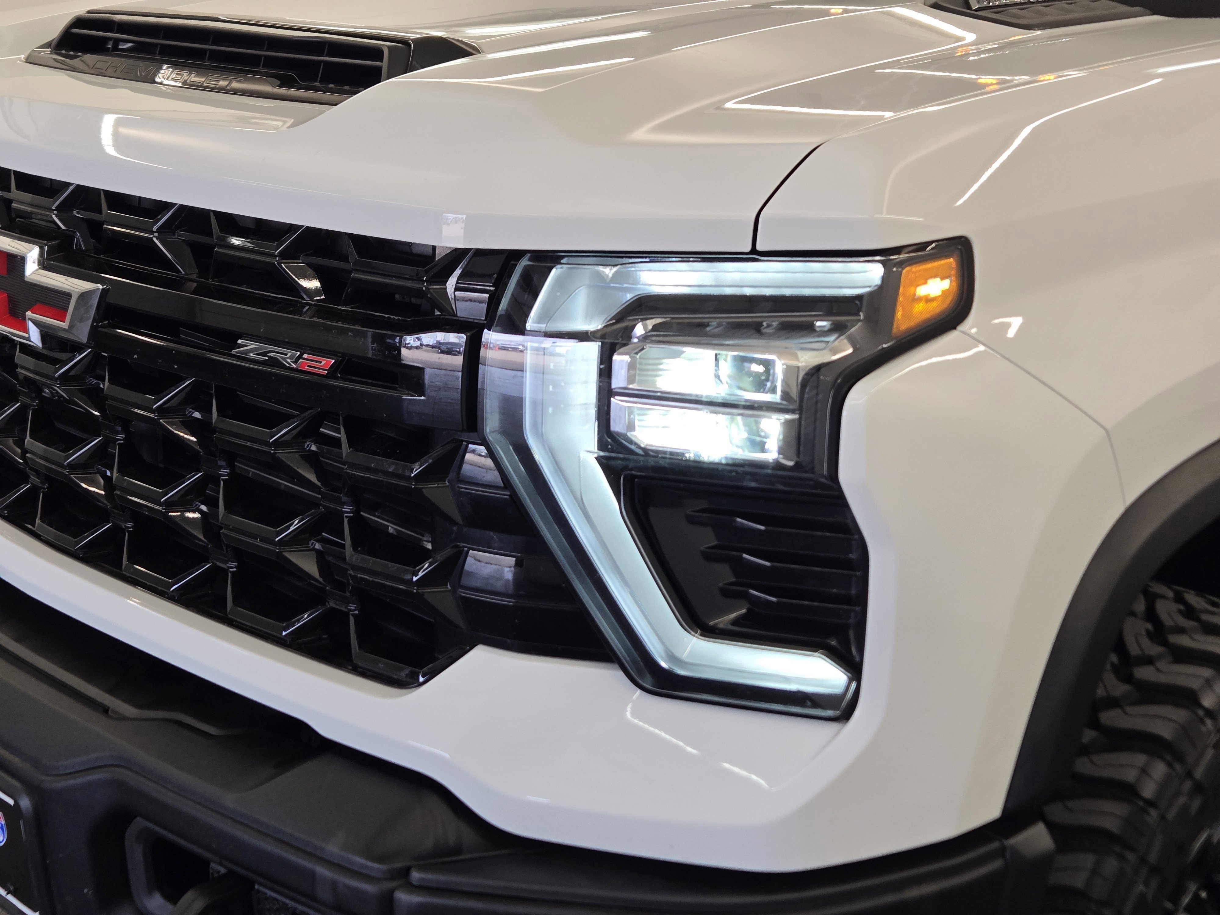 Used 2025 Chevrolet Silverado 2500 ZR2 w/ ZR2 Bison Edition image 8