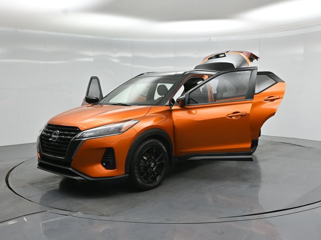 Used 2023 Nissan Kicks SR FWD image 28