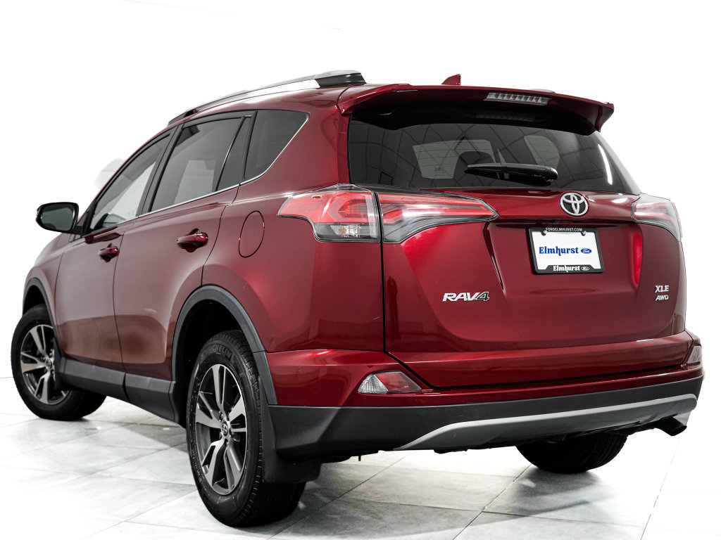 Used 2018 Toyota RAV4 XLE AWD/4WD image 5