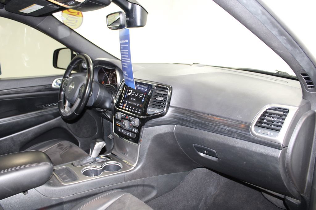 Used 2020 Jeep Grand Cherokee Altitude image 28