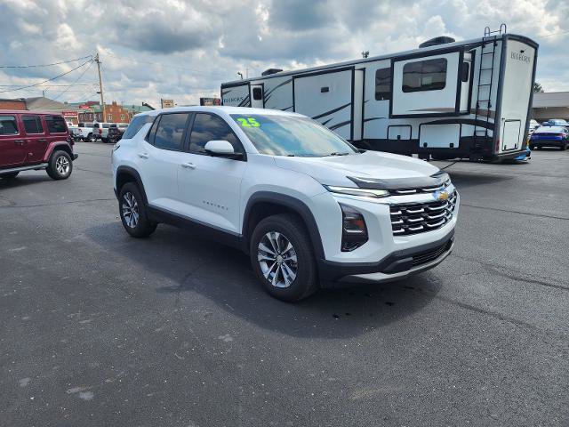Used 2025 Chevrolet Equinox LT w/ Safety and Technology Package FWD image 7