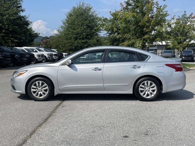 Used 2018 Nissan Altima 2.5 S w/ S Convenience Package FWD image 2