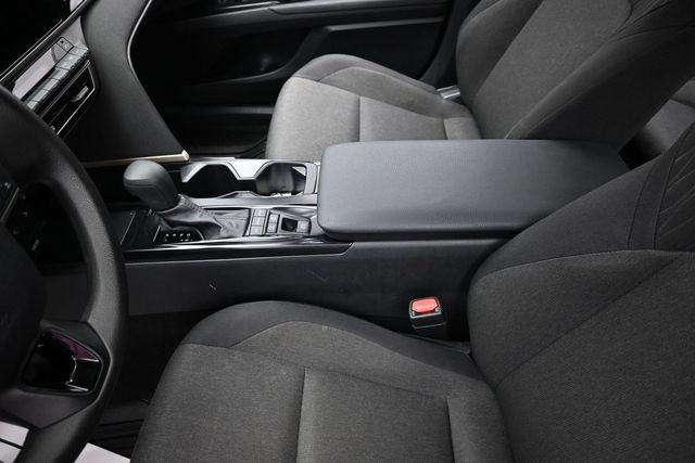 Used 2025 Toyota Camry LE FWD image 24