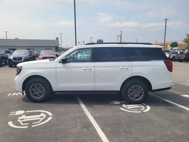 Certified 2025 Ford Expedition Active RWD image 8