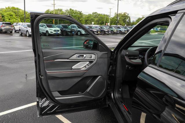 Certified 2025 Ford Explorer ST AWD/4WD image 18