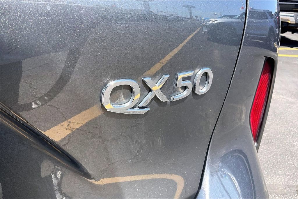 Used 2021 INFINITI QX50 Luxe w/ Cargo Package AWD/4WD image 7