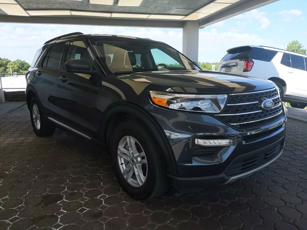 Certified 2024 Ford Explorer XLT w/ Equipment Group 202A AWD/4WD image 4