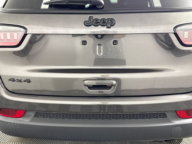 Used 2018 Jeep Compass Latitude w/ Popular Equipment Group AWD/4WD image 18