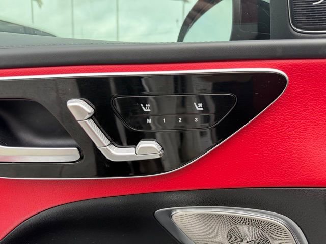 Used 2024 Mercedes-Benz C 300 Sedan image 9