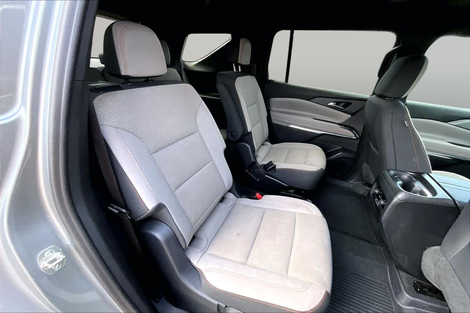 Used 2024 Chevrolet Traverse LT FWD image 20