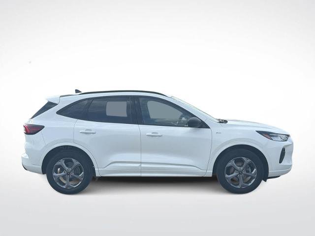 Certified 2024 Ford Escape ST-Line w/ Tech Pack #1 AWD/4WD image 9