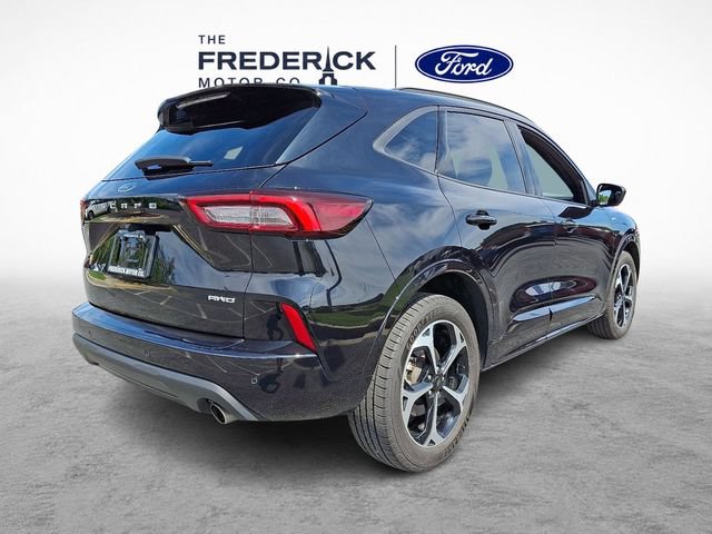 Certified 2024 Ford Escape ST-Line Select w/ Tech Pack #2 AWD/4WD image 4