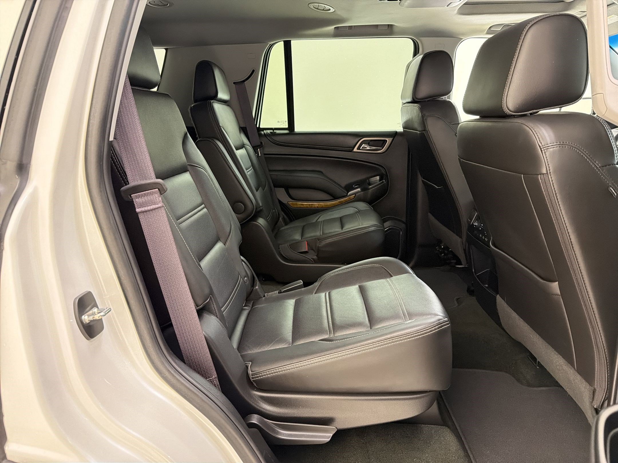 Used 2017 GMC Yukon Denali w/ Open Road Package RWD image 30