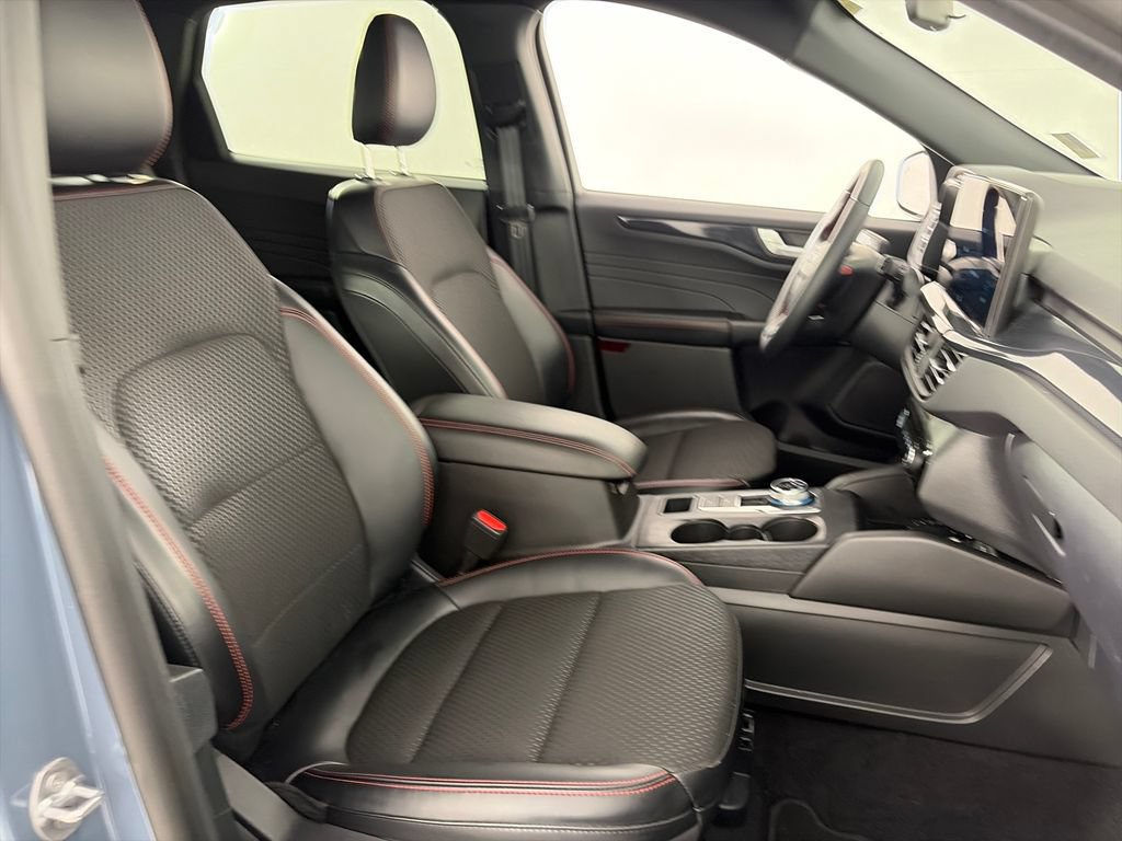 Certified 2025 Ford Escape ST-Line Select w/ Tech Pack #1 AWD/4WD image 31