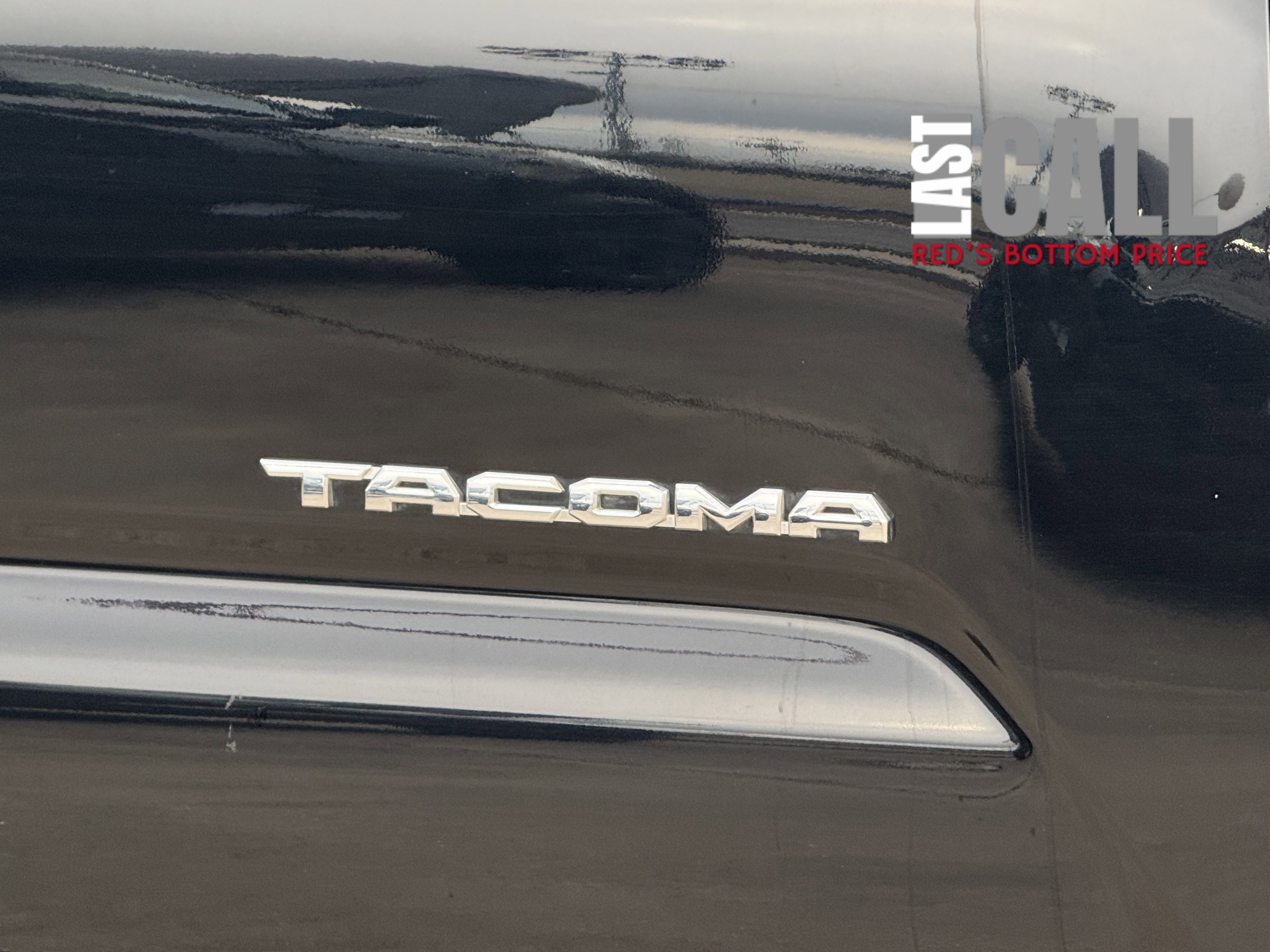 Used 2020 Toyota Tacoma Limited image 10