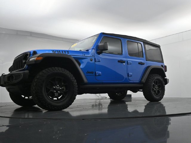 Used 2025 Jeep Wrangler Unlimited Sport AWD/4WD image 36