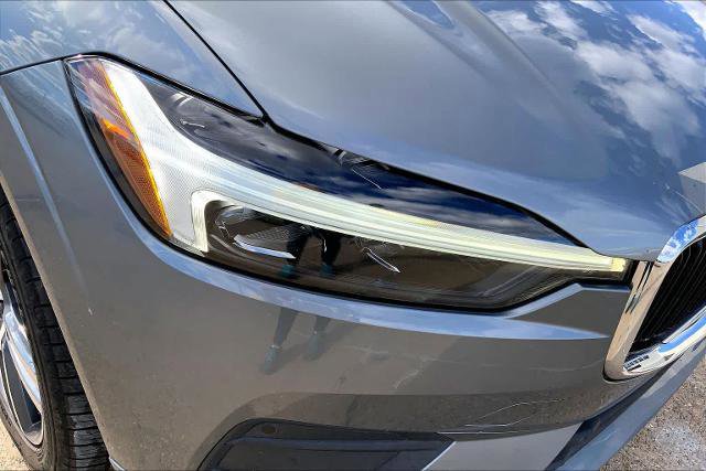 Used 2021 Volvo XC60 T5 Momentum w/ Premium Package image 27