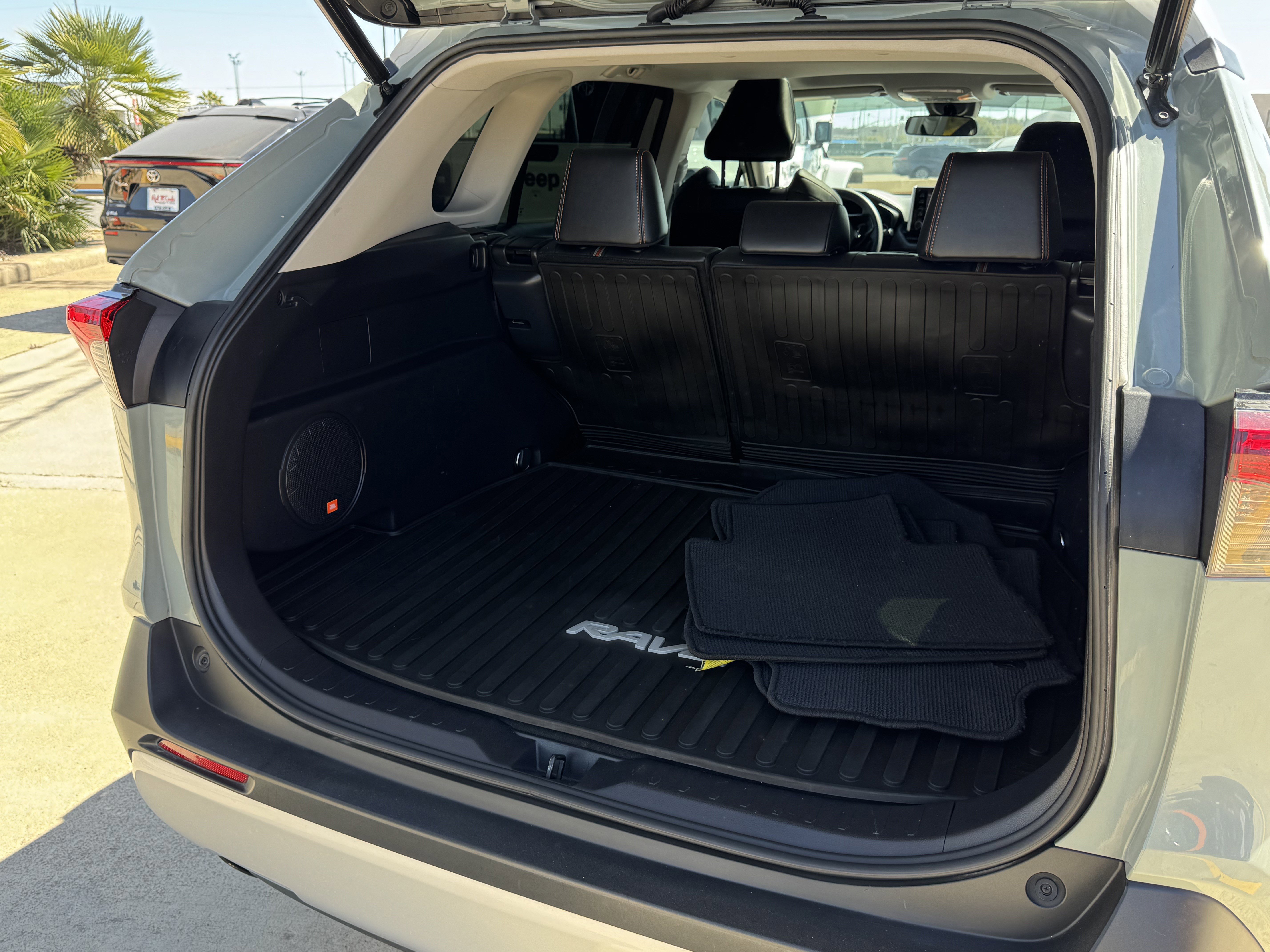 Used 2019 Toyota RAV4 Adventure image 13