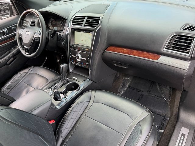 Certified 2018 Ford Explorer Platinum AWD/4WD image 33