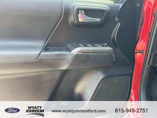 Used 2021 Toyota Tacoma TRD Off-Road w/ Technology Package AWD/4WD image 25