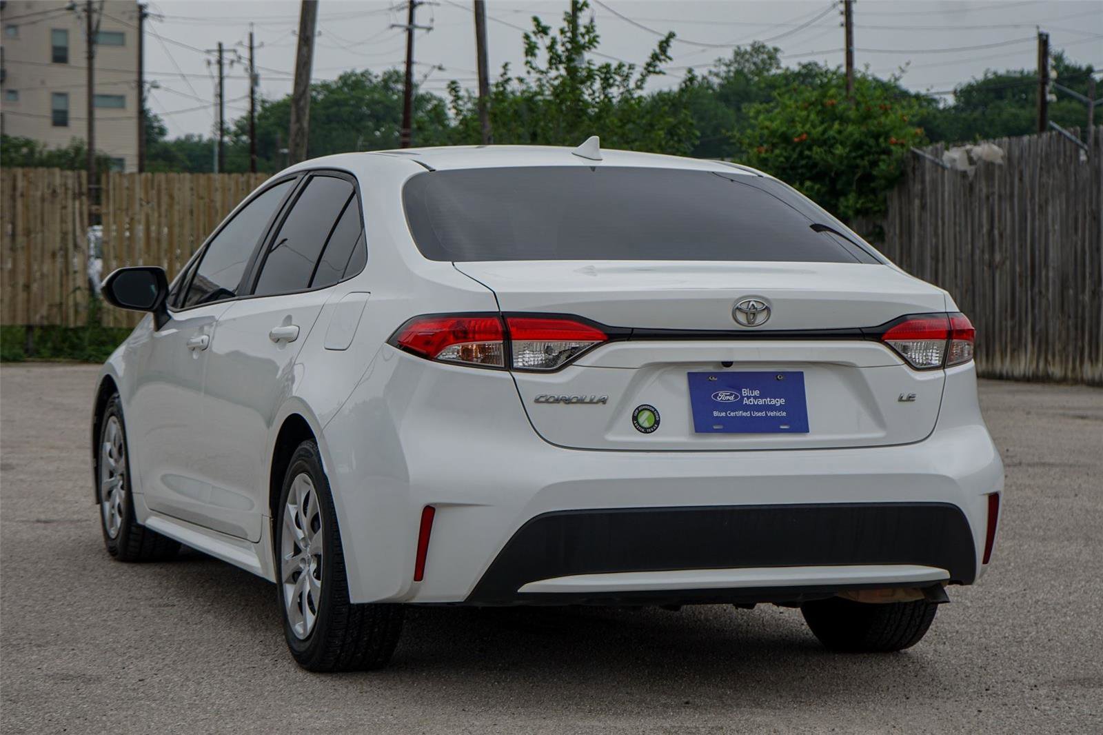 Used 2020 Toyota Corolla LE FWD image 6