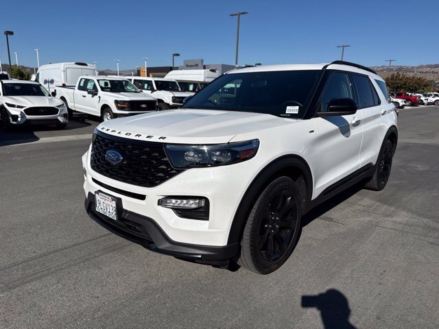 Certified 2023 Ford Explorer ST-Line w/ Class IV Trailer Tow Package AWD/4WD image 2