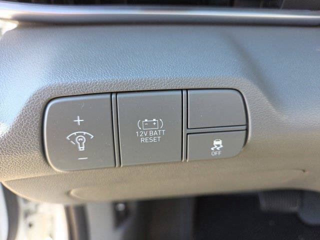Used 2024 Hyundai Elantra Blue FWD image 34