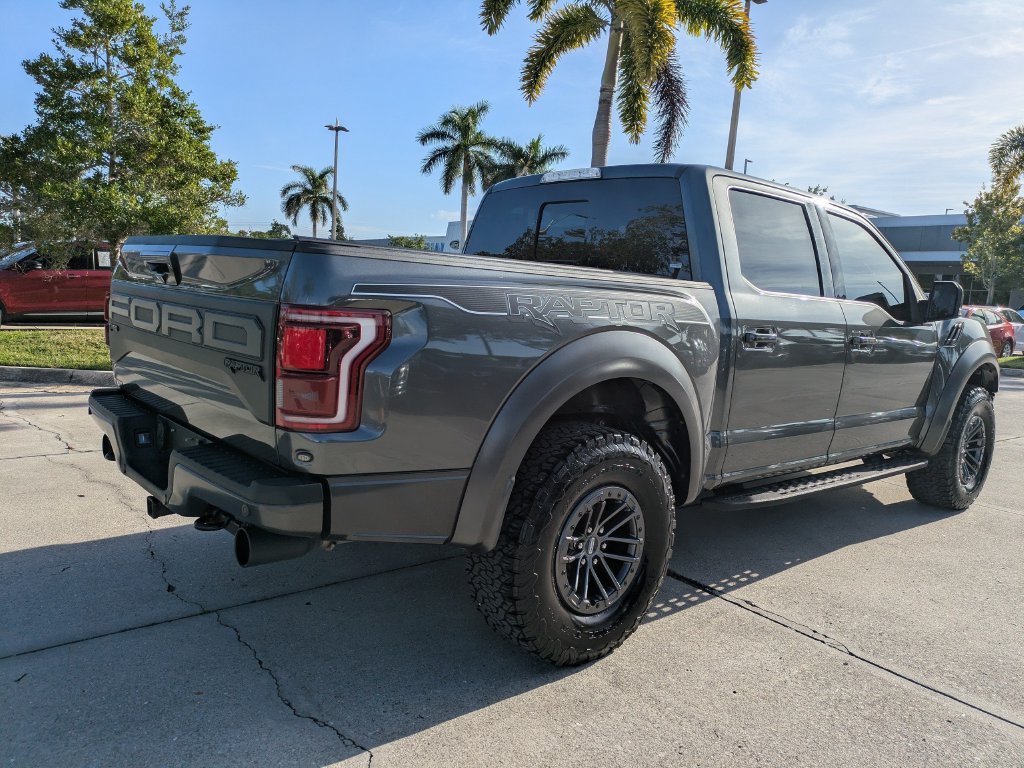 Certified 2019 Ford F150 Raptor w/ Equipment Group 802A Luxury AWD/4WD image 4