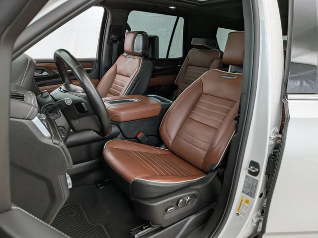 Used 2023 GMC Yukon Denali Ultimate AWD/4WD image 12