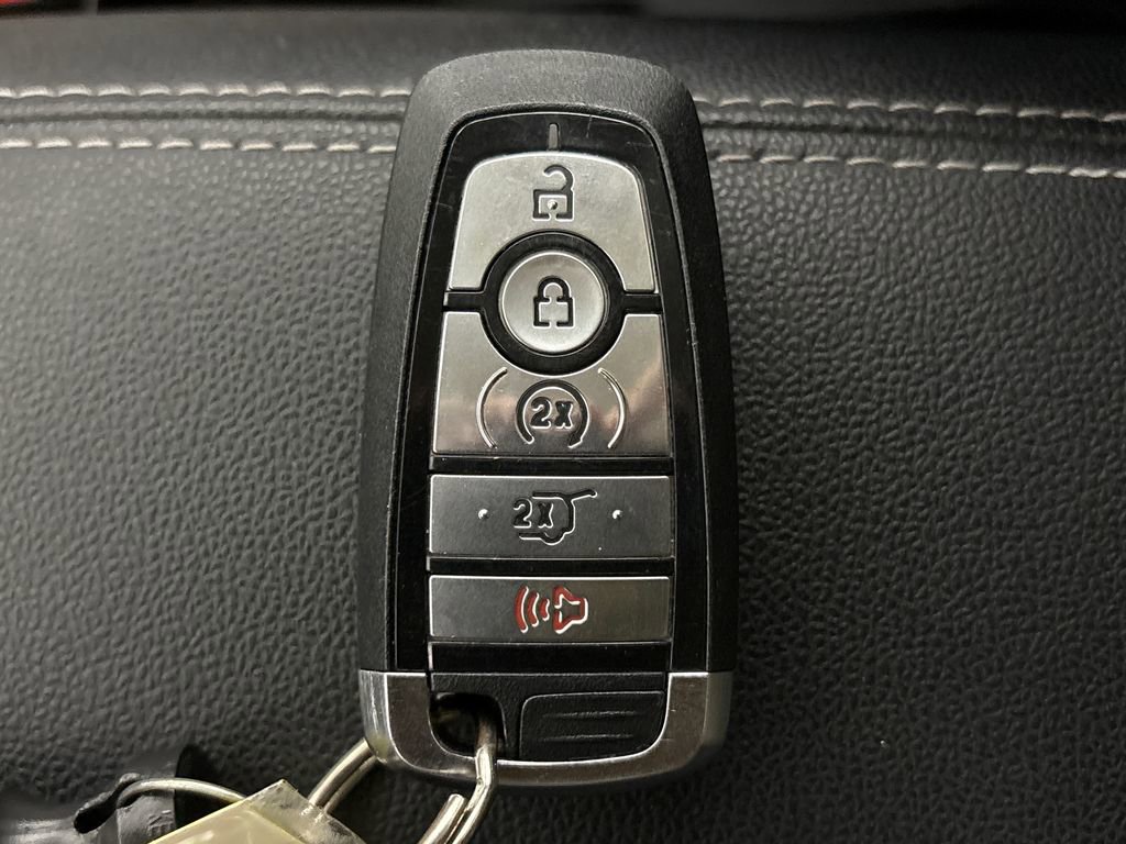 Certified 2020 Ford Escape Titanium FWD image 33