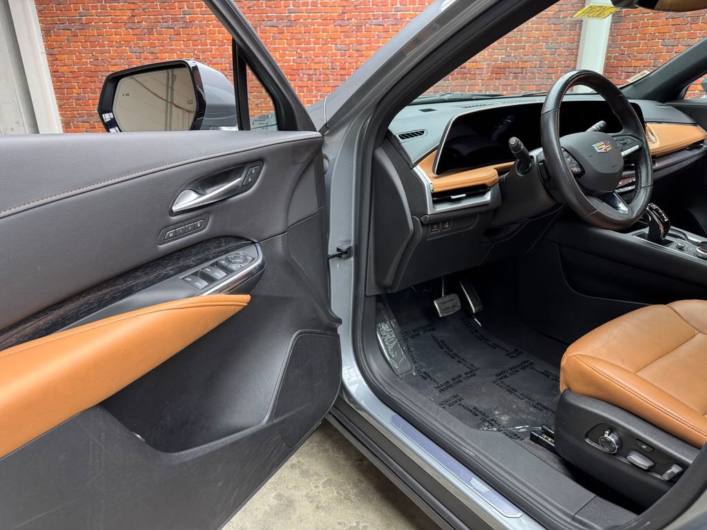 Used 2024 Cadillac XT4 Sport FWD image 10