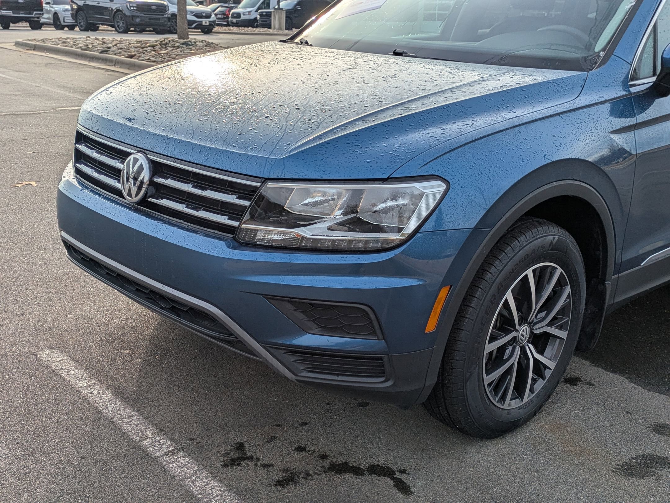 Used 2020 Volkswagen Tiguan SE image 10