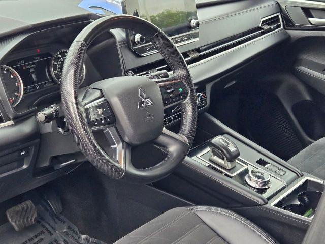 Used 2024 Mitsubishi Outlander SE FWD image 24