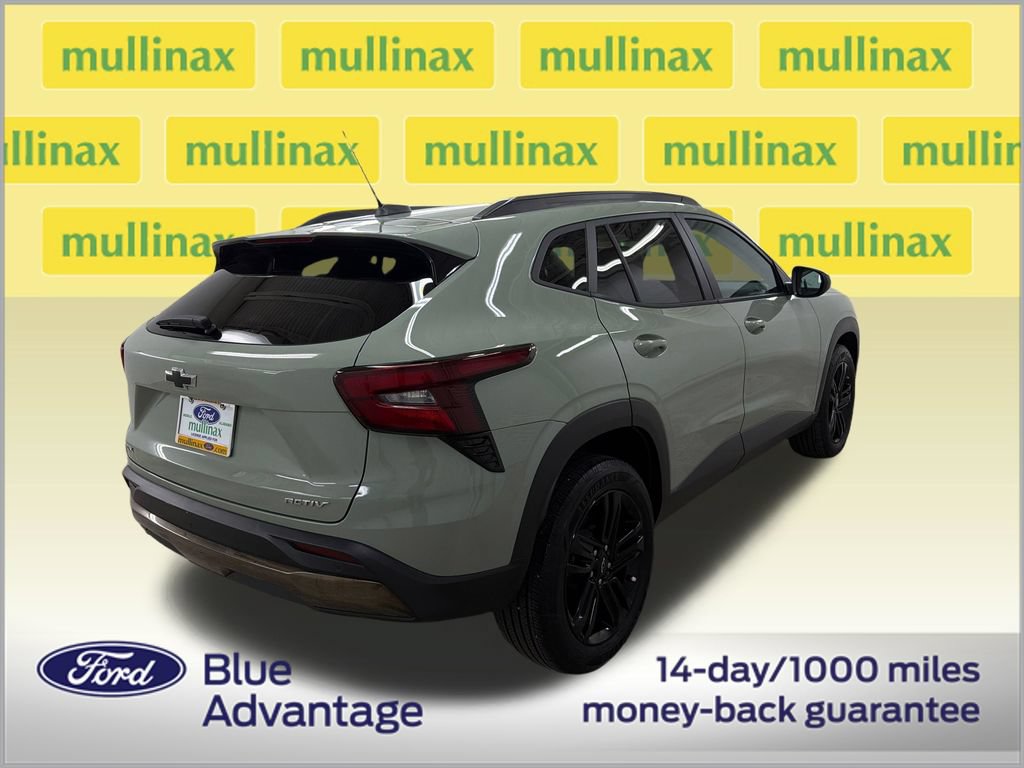 Used 2025 Chevrolet Trax ACTIV w/ Driver Confidence Package FWD image 3