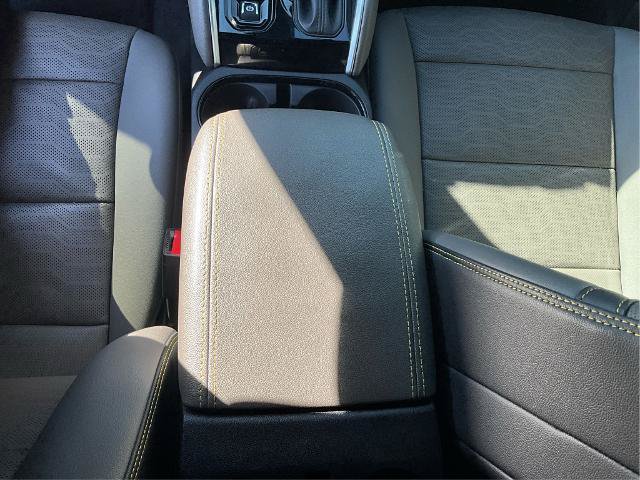 Used 2024 Chevrolet Colorado ZR2 w/ ZR2 Convenience Package III AWD/4WD image 17