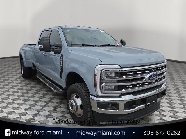 Certified 2025 Ford F350 Lariat image 1
